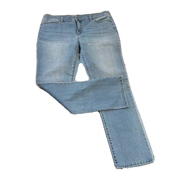 St Johns Bay Girlfriend Light Wash Denim Jeans Womens Casual Mid-Rise Size 14 - Picture 1 of 7
